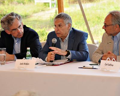 Jack Rivkin of Idealab discussed climate change at the South Fork Natural History Museum as Michael Gerrard of the Sabin Center for Climate Change Law and Carl Safina, an ecologist and educator, listened.