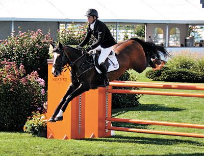 Shane Sweetnam and Cyklon 1083 won Sunday’s speed class despite having a rail down.