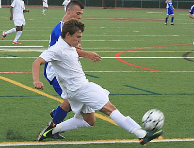 Esteban Valverde and his teammates have been coming on in the second halves of games, but got started too late at Amityville.