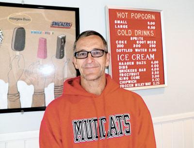 The big chains have all the buying power, said Dave Rutkowski, manager of the Montauk Movie, “and that just hurts the little theaters.”