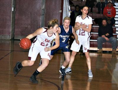 Courtney Dess, one of the girls team’s two seniors, scored 7 of her 9 points in the all-important fourth quarter.