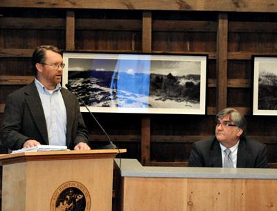 Steve Couch of the Army Corps of Engineers discussed ideas for rebuilding the beach in downtown Montauk at Town Hall last Thursday.