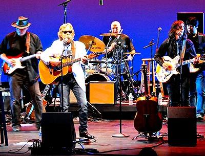 Michael Weiskopf, center, will lead his group, the Complete Unknowns, in a tribute to Bob Dylan and the Band.