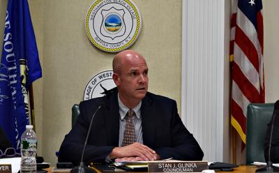 Southampton Town Councilman Stan Glinka, who put forward a proposal that would require Uber drivers to be licensed with the town, said he had no intention of abandoning the legislation.