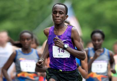 Edwin Kipsang Rotich set course records through the first four miles.