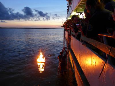 In a Viking-style burial at sea of his ashes in Napeague Bay, family and friends said goodbye on Saturday to the late Stuart Vorpahl. Mr. Vorpahl, who died in January, was a commercial fisherman.