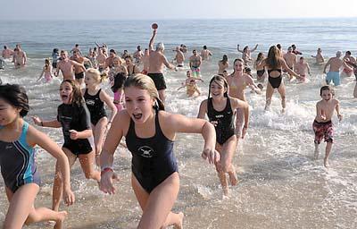 New Year's Day ocean dips to again raise thousands for charity.