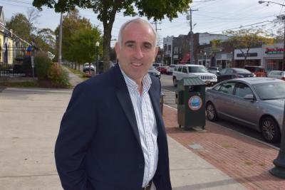 Jay Schneiderman said Tuesday that he will run for Suffolk County comptroller this November.