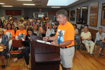 Richard Janis of Save East Hampton spoke before a crowd gathered on Tuesday to comment on PSEG-Long Island’s long-range plan for the town’s electrical utility.