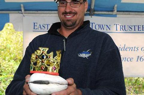 Edward F. Hoff Jr.’s monster quahog was the winner.