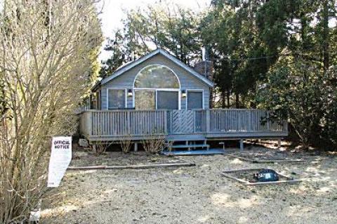 The owner of this small cottage on Wyandanch Lane in Beach Hampton is seeking to add on a second floor despite being restricted by East Hampton Town’s strict “pyramid” law.