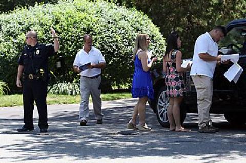 Guests for a Mitt Romney presidential campaign fund-raiser were checked in at Ron Perelman’s Creeks estate in East Hampton on Sunday.