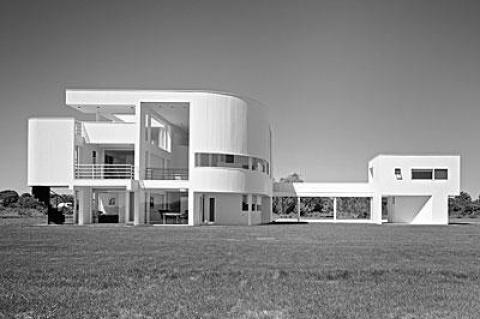 The south facade of the Renny and Ellin Saltzman house in East Hampton, designed by Richard Meier in 1971