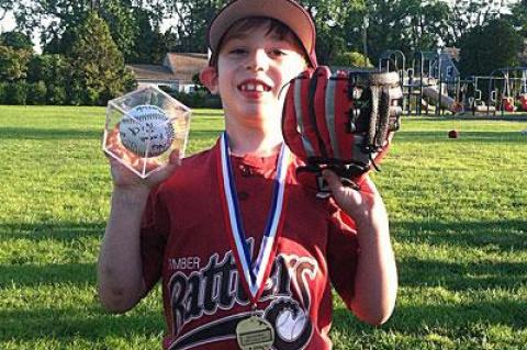 Liam Baum, who, despite his illness, plays baseball and basketball, has said to his mother, “Mom, I have to keep trying.”