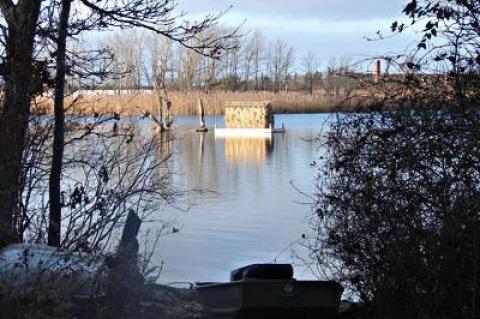 A duck blind set up on Turtle Island in the northwest corner of Fort Pond in Montauk has nearby residents on edge.