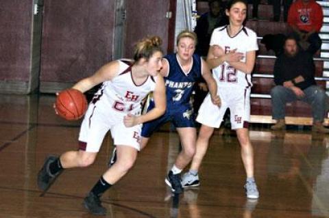 Courtney Dess, one of the girls team’s two seniors, scored 7 of her 9 points in the all-important fourth quarter.