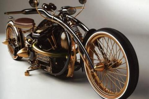 Mikhail Smolyanov’s concept motorcycle, from 2007, was his first Steampunk work.