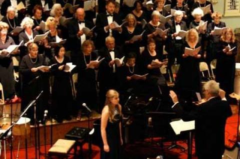 One of the high points of the Choral Society of the Hamptons concert on Saturday was the voice of Olivia Knutsen, an eighth-grade soprano, center, set against men singing “Why Do Nations Rage?”