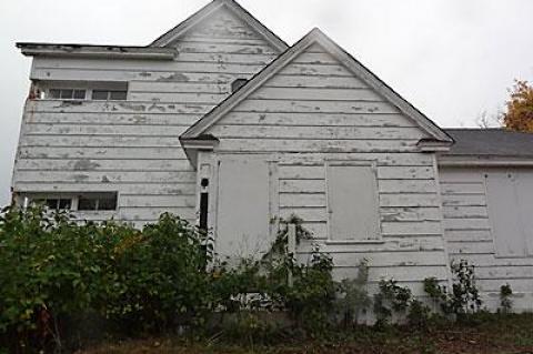 The Lindley house has been unoccupied since Suffolk County took it over in 2010, when the family’s 35-year lease on the former Army lookout station expired.