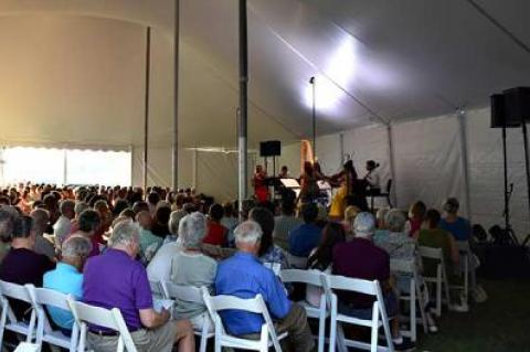 Eight hundred music lovers enjoyed the opening concert of the Bridgehampton Chamber Music Festival inside and outside a tent at the Bridgehampton Museum on Wednesday.