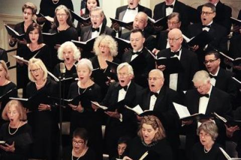 The recent Choral Society of the Hamptons holiday concert was “what community music-making can and should be.”