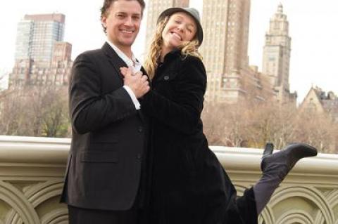 Jim Wright and Ashley Bell enjoyed a carefree moment in Central Park.