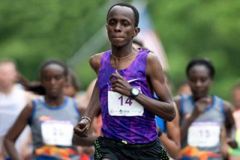 Edwin Kipsang Rotich set course records through the first four miles.