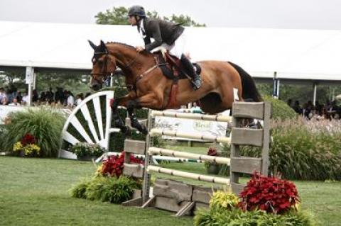 Daniel Bluman scored rare back-to-back wins in the Grand Prix Qualifier and in the Grand Prix at the Hampton Classic this past week — on Bacara d’Archonfosse in the qualifier and on Ladriano Z, above, in the Grand Prix.