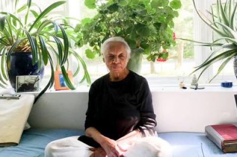 Jaki Jackson of Springs, a longtime yoga teacher, got hooked about 60 years ago by the practice’s promise of perpetual youth. At 87, displaying a suppleness of body and mind, it appears that she might have found it.