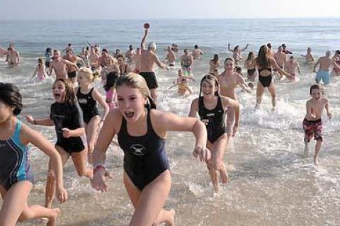 New Year's Day ocean dips to again raise thousands for charity.