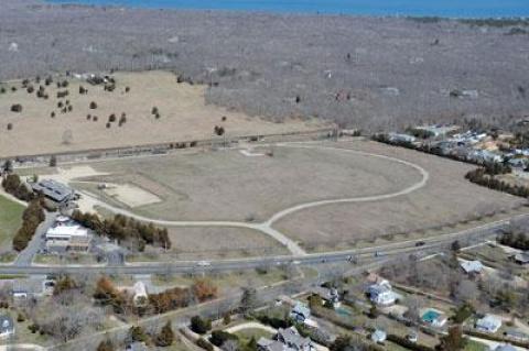 A Connecticut developer has hopes of building a multi-unit housing complex on this vacant parcel in Amagansett.