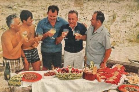 In 1965, Pierre Franey, Jacques Pépin, Roger Fessaguet, Jean Vergnes, and René Verdon joined forces for a picnic of epic proportions on Gardiner’s Island.