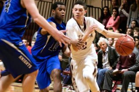 Brandon Kennedy-Gay drove to the basket in Tuesday night's game.