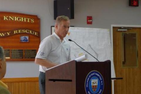 Howard Dean, the former presidential candidate, was among those who spoke at the East Hampton Village Zoning Board of Appeals on Friday.