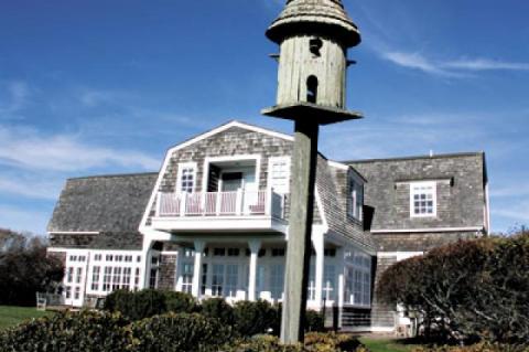 A birdhouse marks the view of the Tiedemanns’ house from the south.